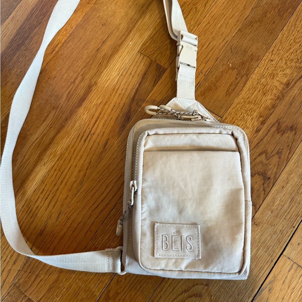 BEIS Sport Sling Bag beige